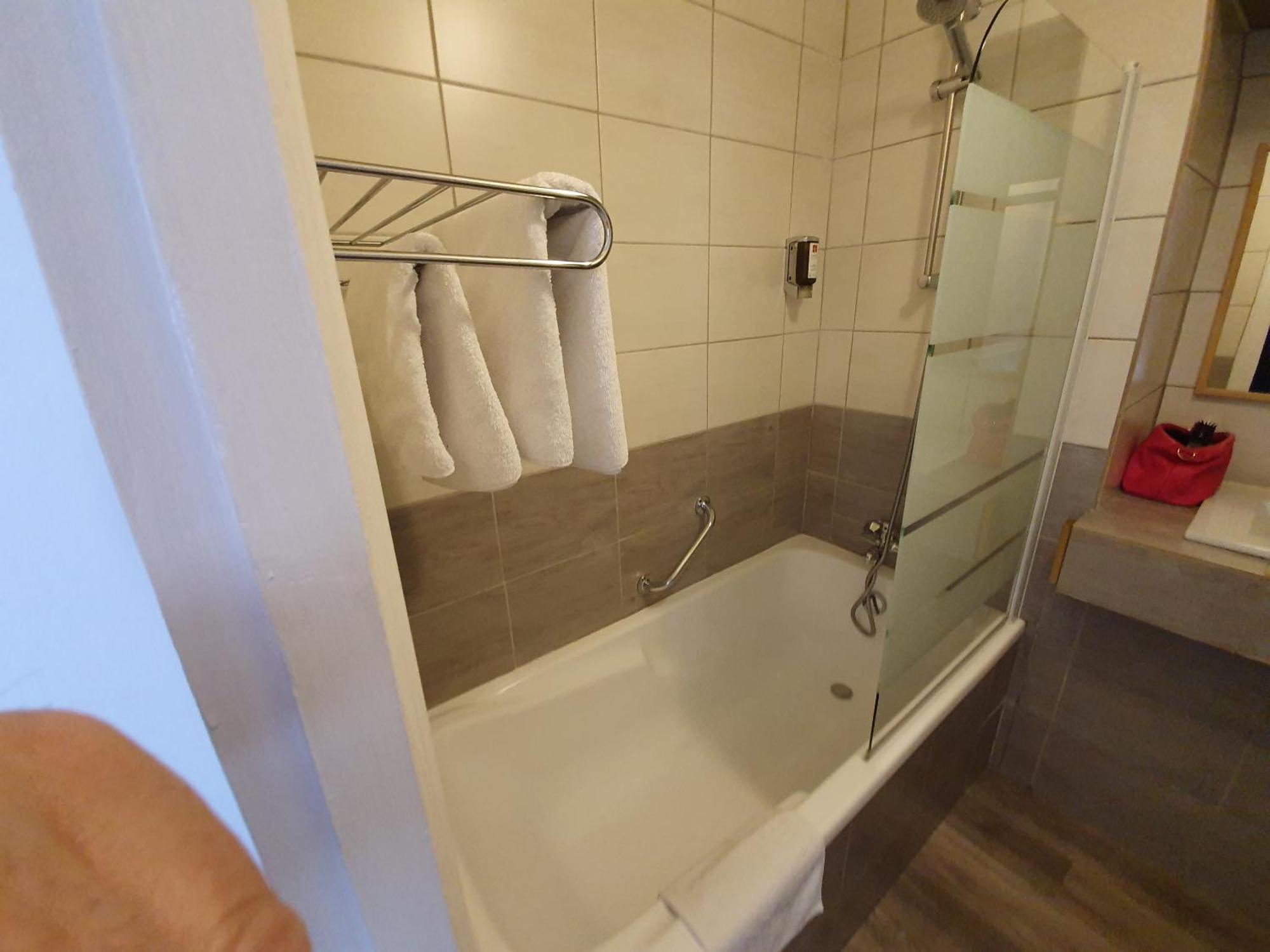 Contact Hotel Du Relais Thouars Habitación foto