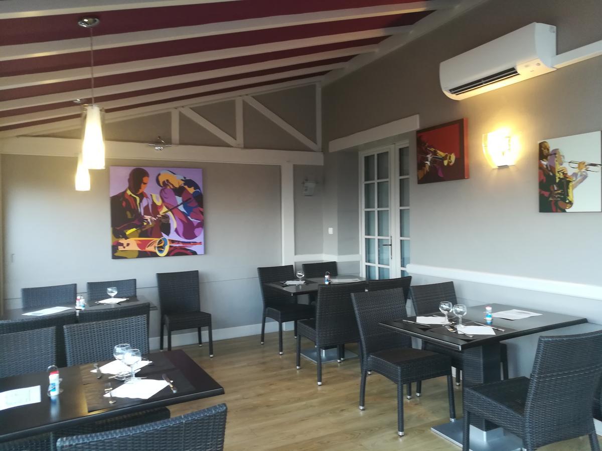 Contact Hotel Du Relais Thouars Exterior foto