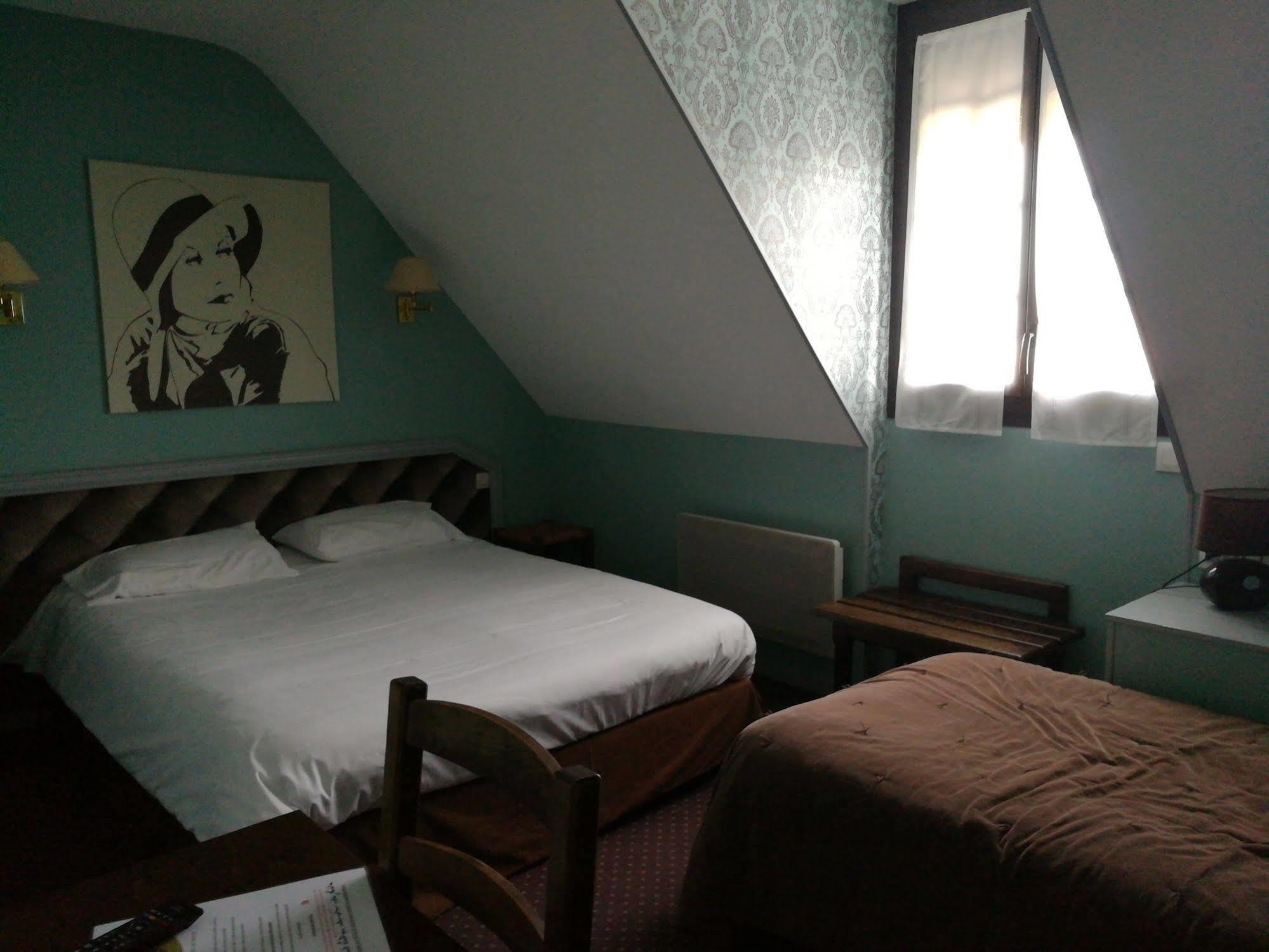 Contact Hotel Du Relais Thouars Exterior foto