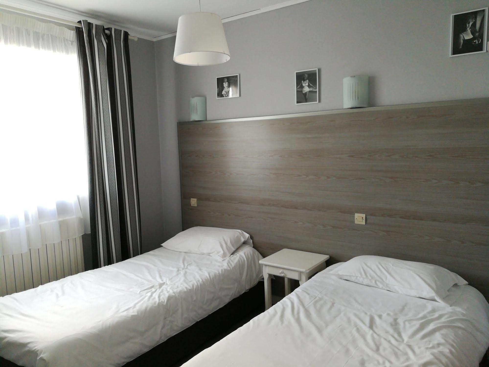 Contact Hotel Du Relais Thouars Exterior foto